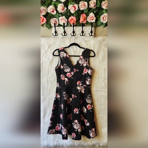Forever 21 Floral Sleeveless Fit and Flare Skater Dress - Picture 1 of 6